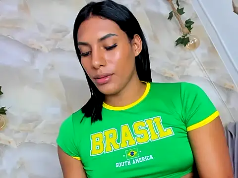 sasha_smith18 Show in webcam