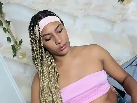 sasha_smith18's Webcam Show