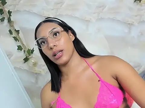 sasha_smith18 Show Webcam