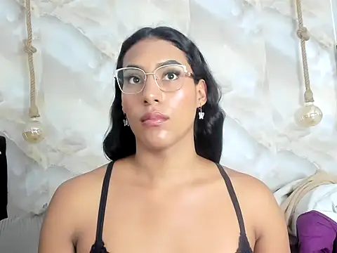 Webkamerová show sasha_smith18