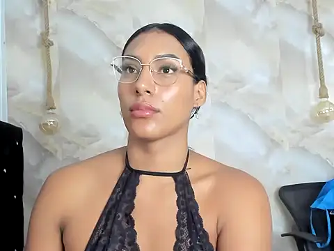 sasha_smith18 Show in webcam