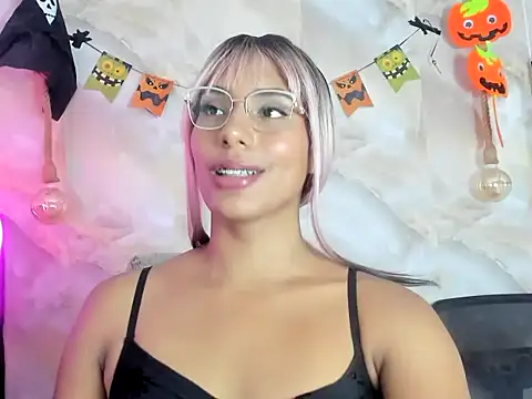 sasha_smith18 Webcam-Show