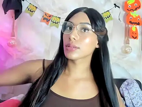 Pokazy przed kamerką – sasha_smith18