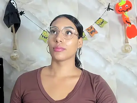 sasha_smith18's Webcam Show