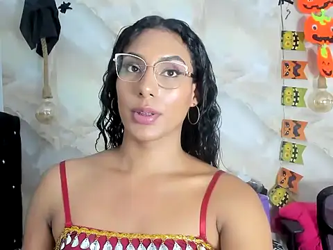 Pokazy przed kamerką – sasha_smith18