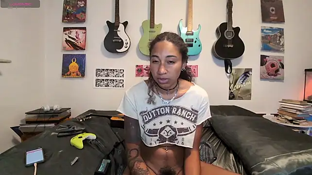 onlystrings' Webcam Show