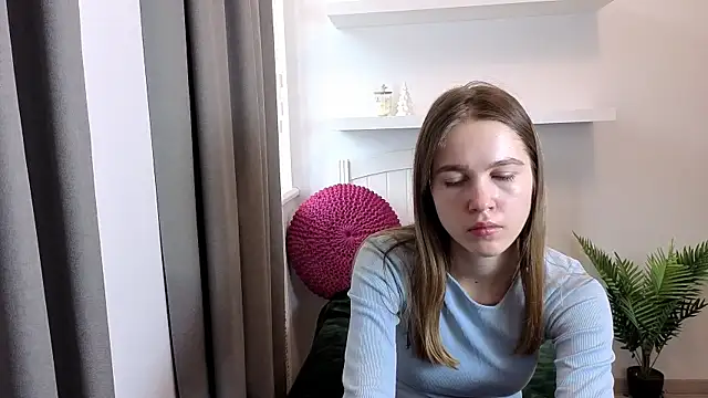 Pokój czatu na żywo – Just_L0VE_me