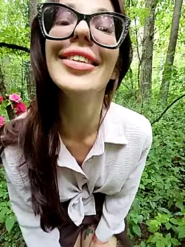 leussa's Live XXX Chat