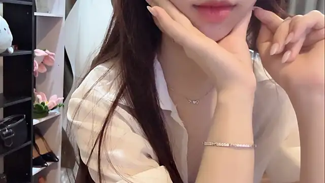 Shenlly 在線直播表演
