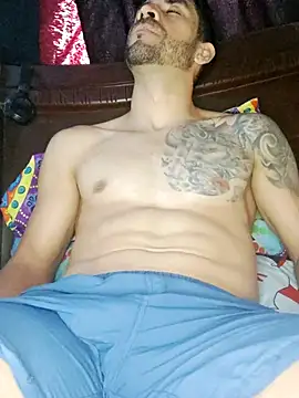 Show modela Alexsexygamer na web-kameri