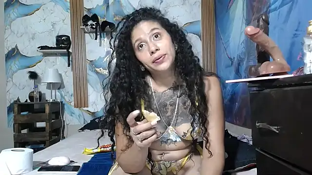 Chatroom XXX en direct de CataleyaRosee