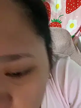 _UrSingleMamiBella_'s Live XXX Chat