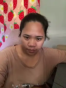 _UrSingleMamiBella_'s Live XXX Chat