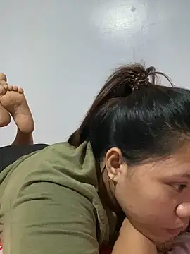 _UrSingleMamiBella_'s Webcam Show