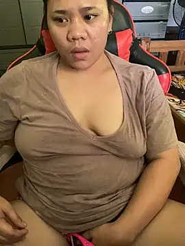 Chat XXX en directo de -CLARAMommy-