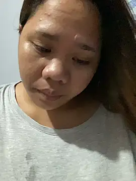 -CLARAMommy- Adlı Modelin Canlı XXX Sohbeti