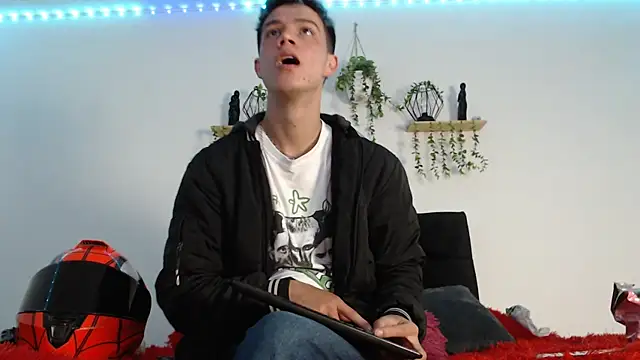 nicktorn Adlı Modelin Web Kamerası Şovu