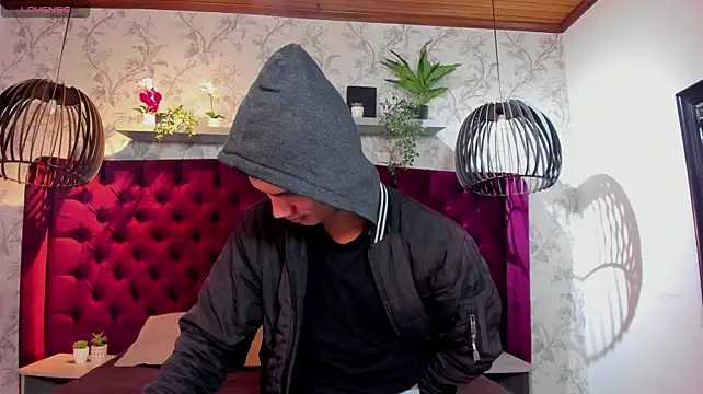 nicktorn's Webcam Show