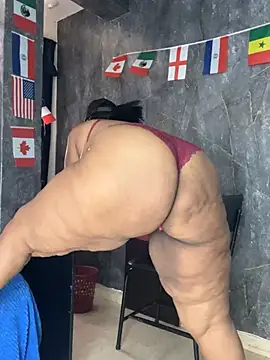 Show modela AranzalatinBlaks1 na web-kameri