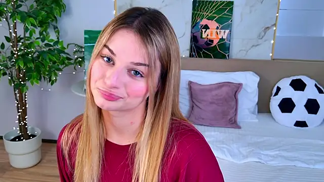 Show modela SweetyLicky na web-kameri