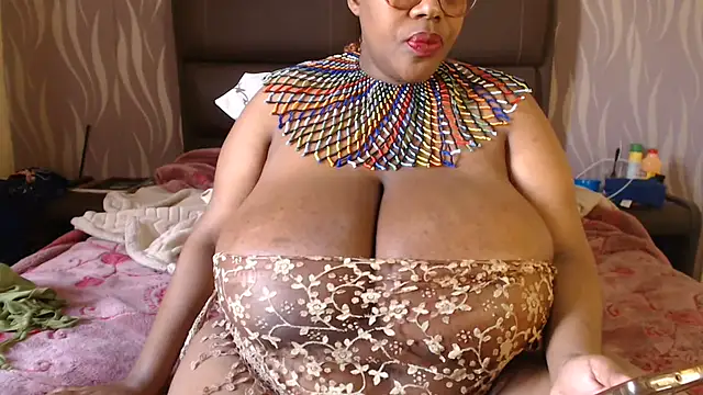 Živý XXX chat BoobsQueen46K