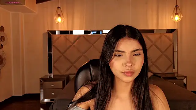 MiaLaurence Live XXX-Chat