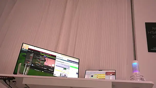 Ohbabykelly Adlı Modelin Web Kamerası Şovu