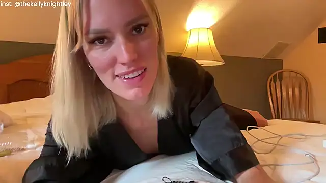 Ohbabykelly Show in webcam