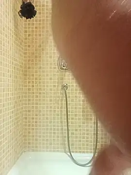 __OMaR__のウェブカメラショー