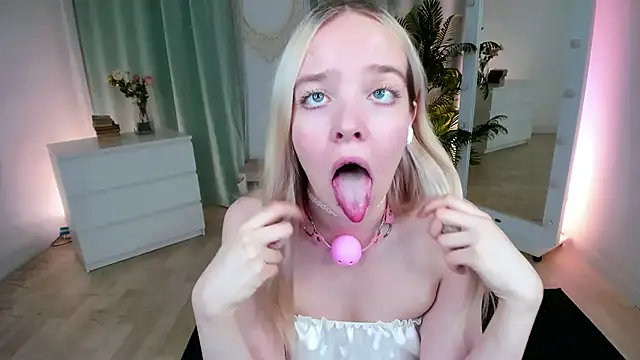 BellaMontgomery Live XXX Chat