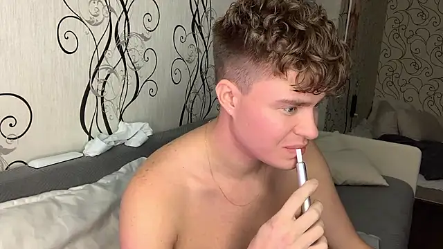 holy_eggs_02 Webcam show