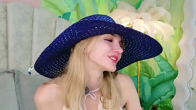 4example_Chloe's Live XXX Chat