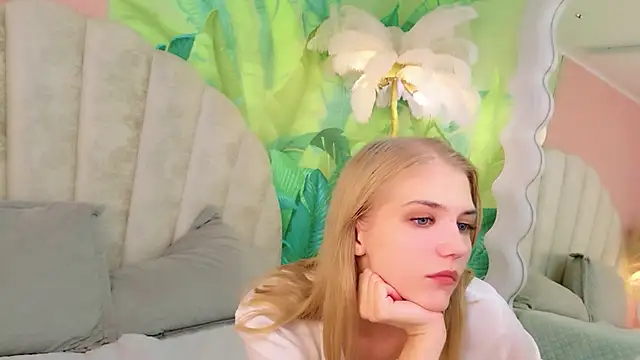 4example_Chloe live XXX chat