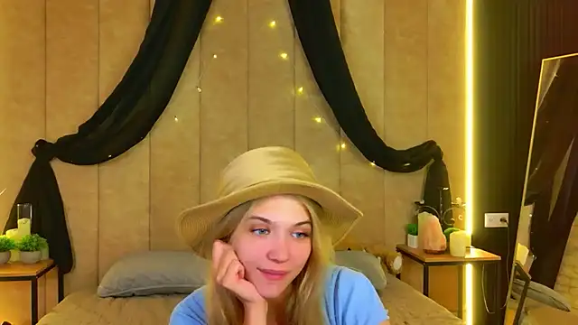 4example_Chloe's Live XXX Chat