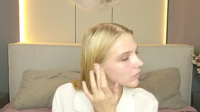 4example_Chloe Live XXX-Chat