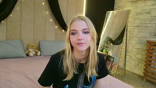 4example_Chloe's Live XXX Chat