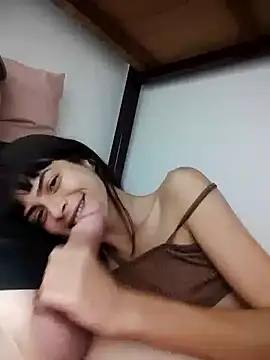 Strawberry_kawaii Adlı Modelin Web Kamerası Şovu