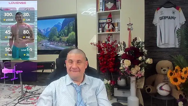 SpartacusDaddy48 Show in webcam