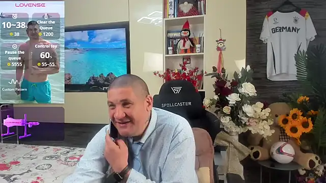 Show modela SpartacusDaddy48 na web-kameri