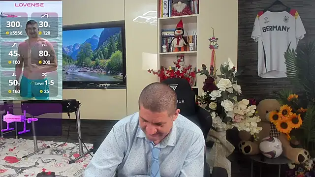 SpartacusDaddy48's Webcam Show