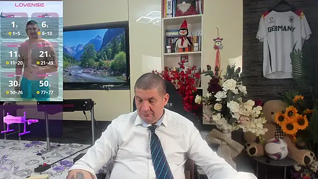 SpartacusDaddy48's Webcam Show