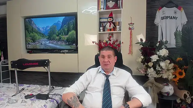 SpartacusDaddy48's Webcam Show