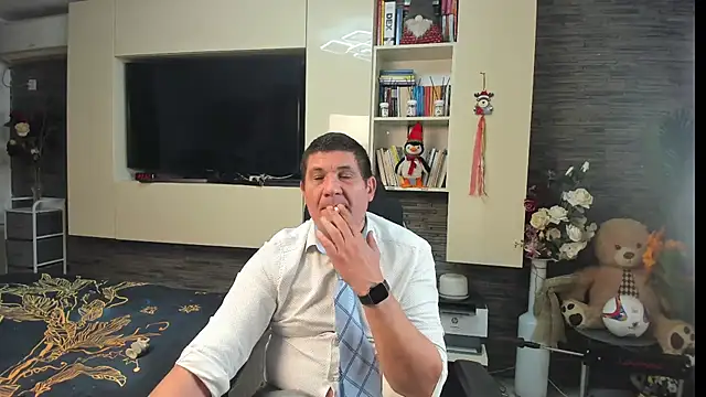 SpartacusDaddy48 网络视讯表演