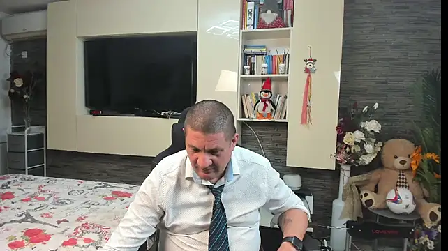 SpartacusDaddy48 Webcam-Show