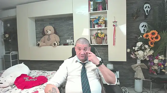 Pokazy przed kamerką – SpartacusDaddy48