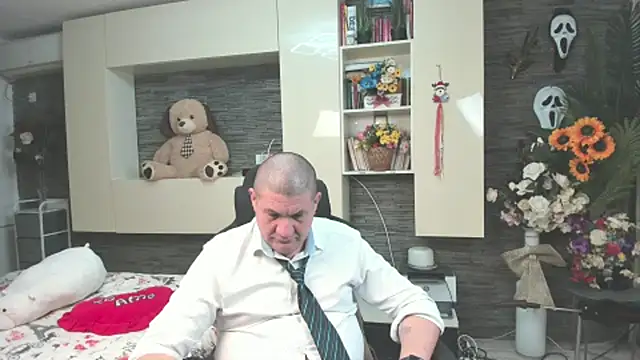 SpartacusDaddy48 Webcam show