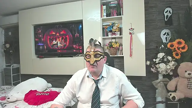 SpartacusDaddy48 Show in webcam