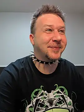 Pokazy przed kamerką – Bo0g