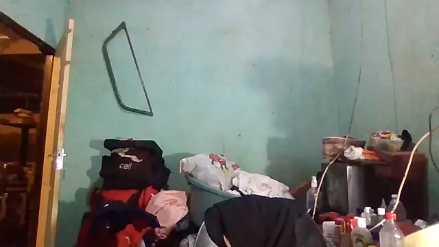 Nicky52's Live Chat Room