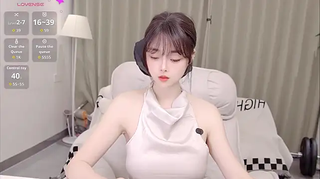 uikyy1's Live XXX Chat